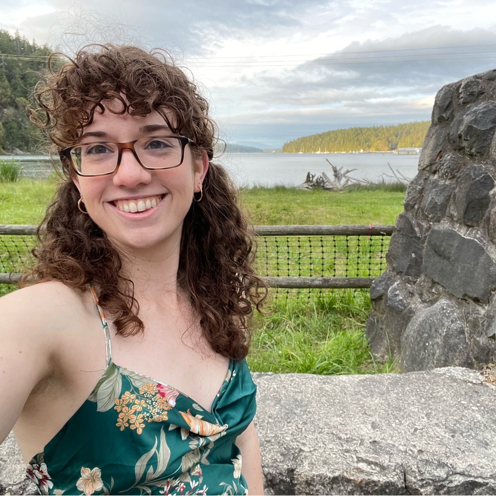 Meet your Posher, Nikole